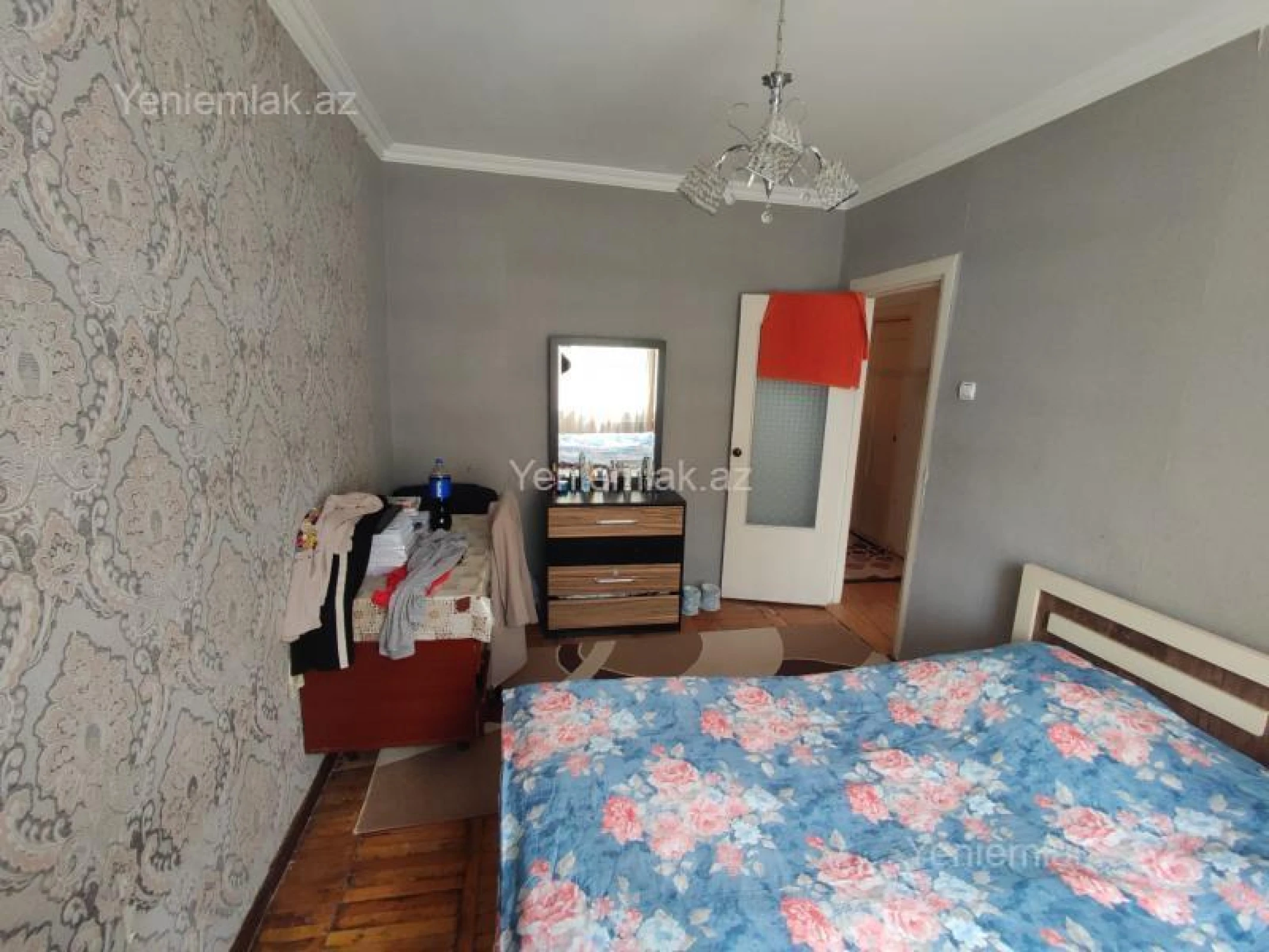 Satılır 3 otaqlı köhnə tikili 75 m²
