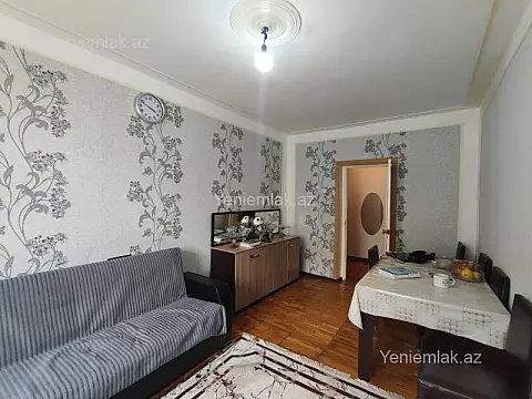Satılır 3 otaqlı köhnə tikili 75 m²