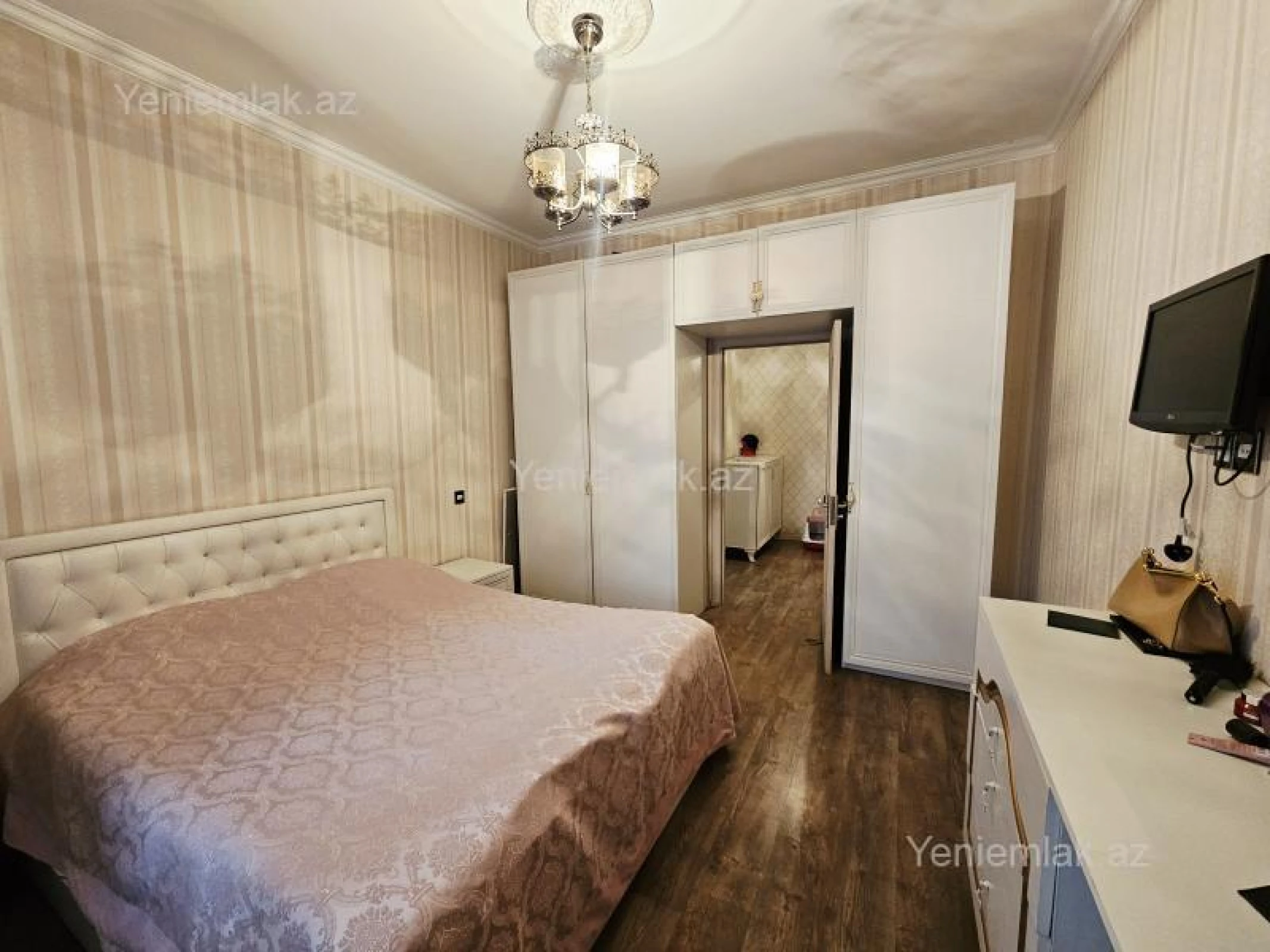 Satılır 3 otaqlı yeni tikili 76 m²