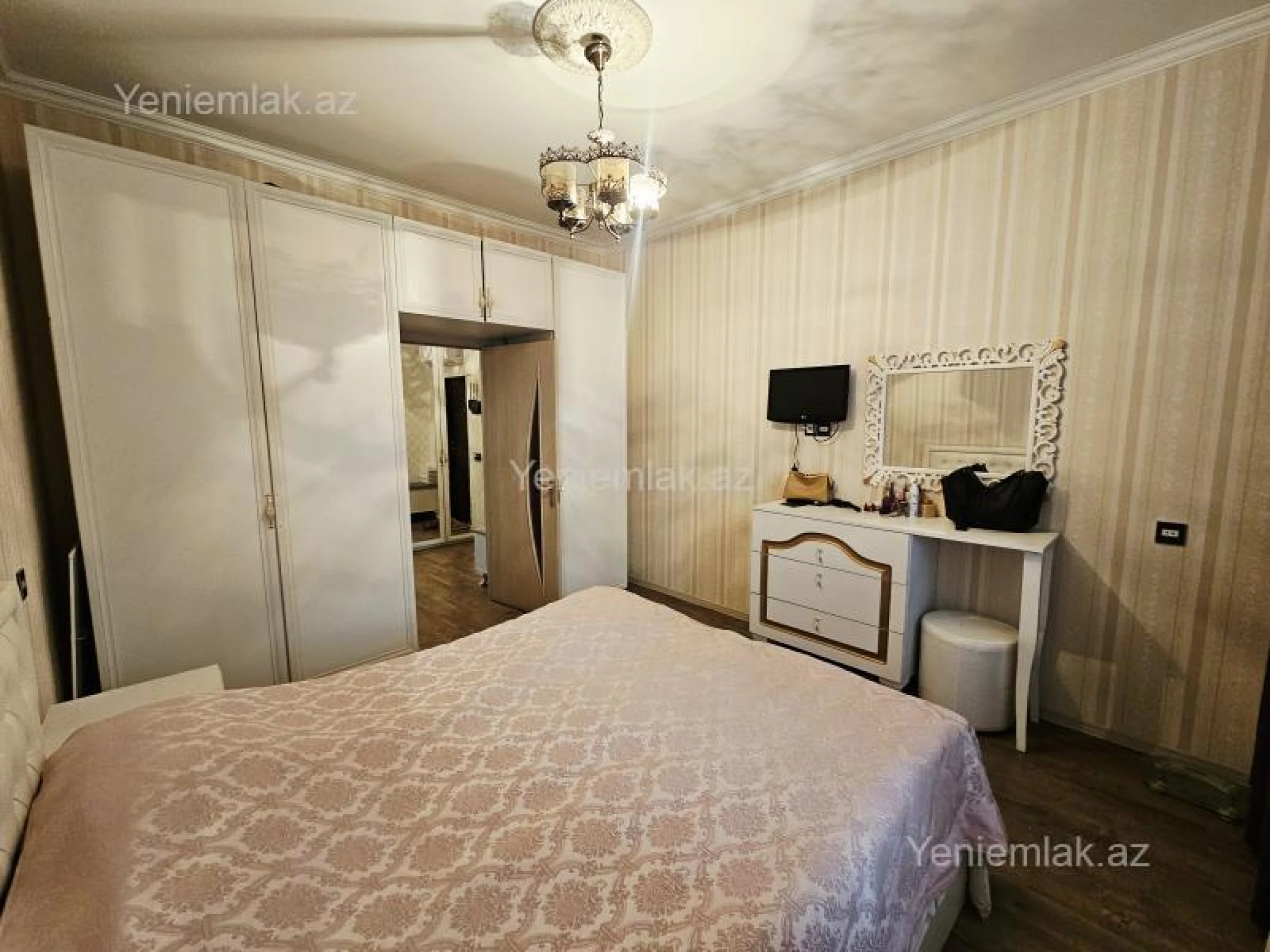 Satılır 3 otaqlı yeni tikili 76 m²