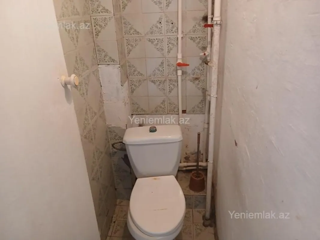 Satılır 2 otaqlı köhnə tikili 52 m²