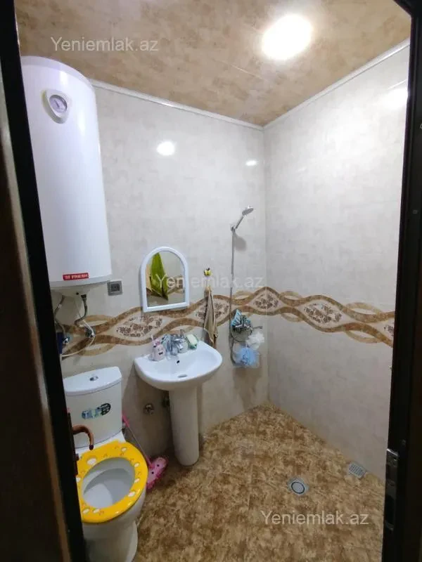 Satılır 2 otaqlı köhnə tikili 40 m²