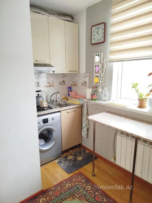 Satılır 2 otaqlı köhnə tikili 40 m²