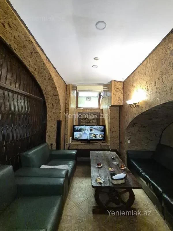 Satılır 7 otaqlı obyekt 250 m²