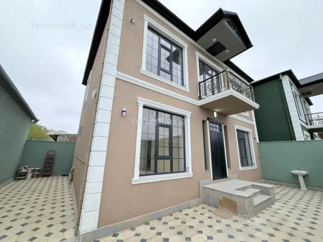 Satılır 5 otaqlı həyət evi 190 m²
