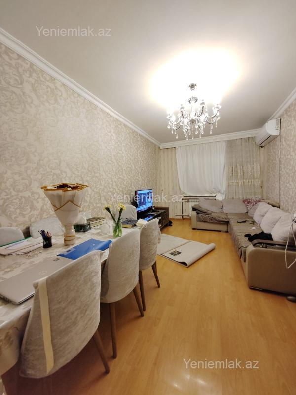 Satılır 5 otaqlı köhnə tikili 120 m²