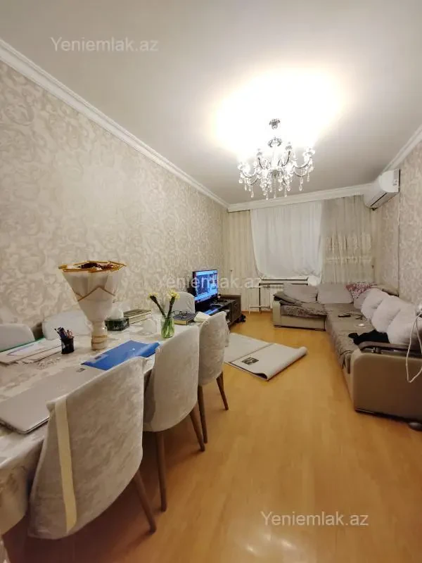 Satılır 5 otaqlı köhnə tikili 120 m²