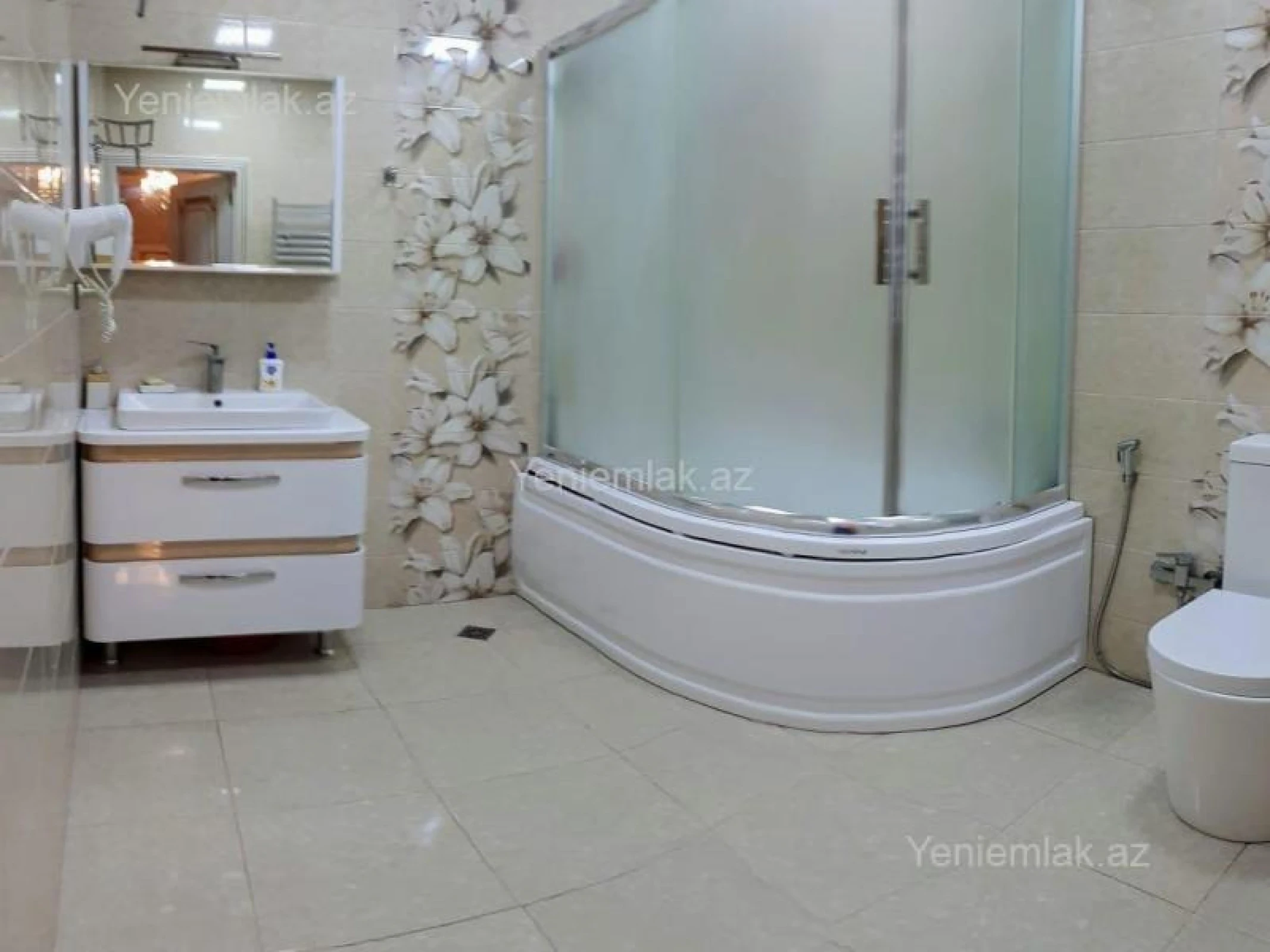 Satılır 4 otaqlı yeni tikili 167 m²
