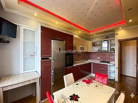 Satılır 3 otaqlı yeni tikili 125 m²
