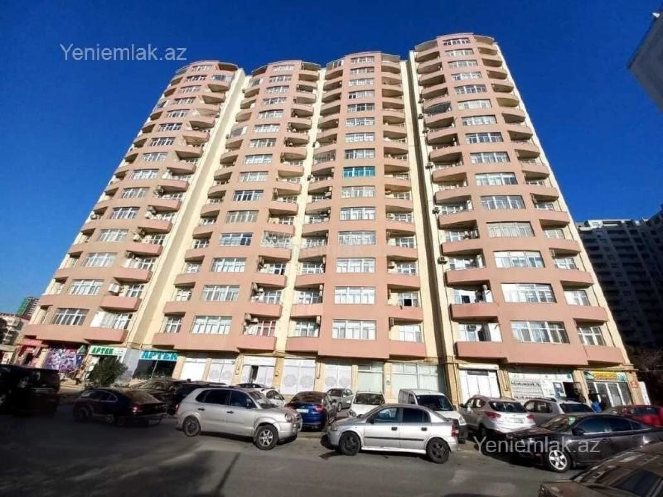 Satılır 3 otaqlı yeni tikili 125 m²