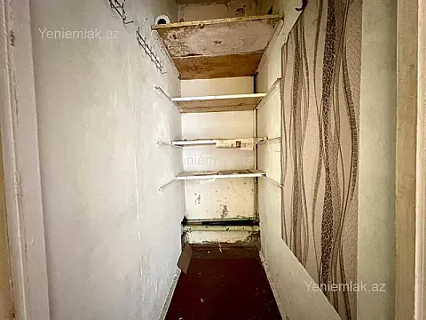 Satılır 2 otaqlı köhnə tikili 65 m²