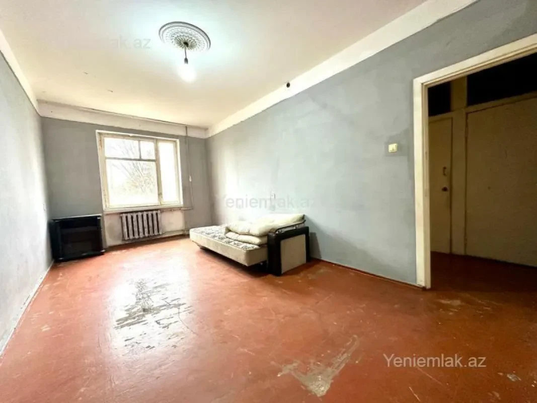 Satılır 2 otaqlı köhnə tikili 65 m²