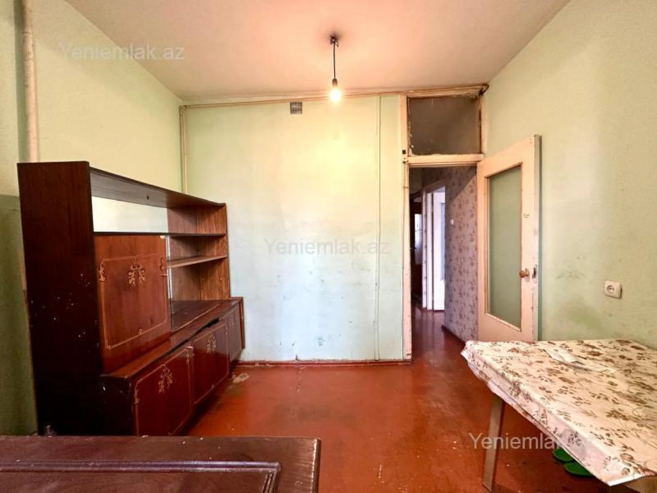 Satılır 2 otaqlı köhnə tikili 65 m²
