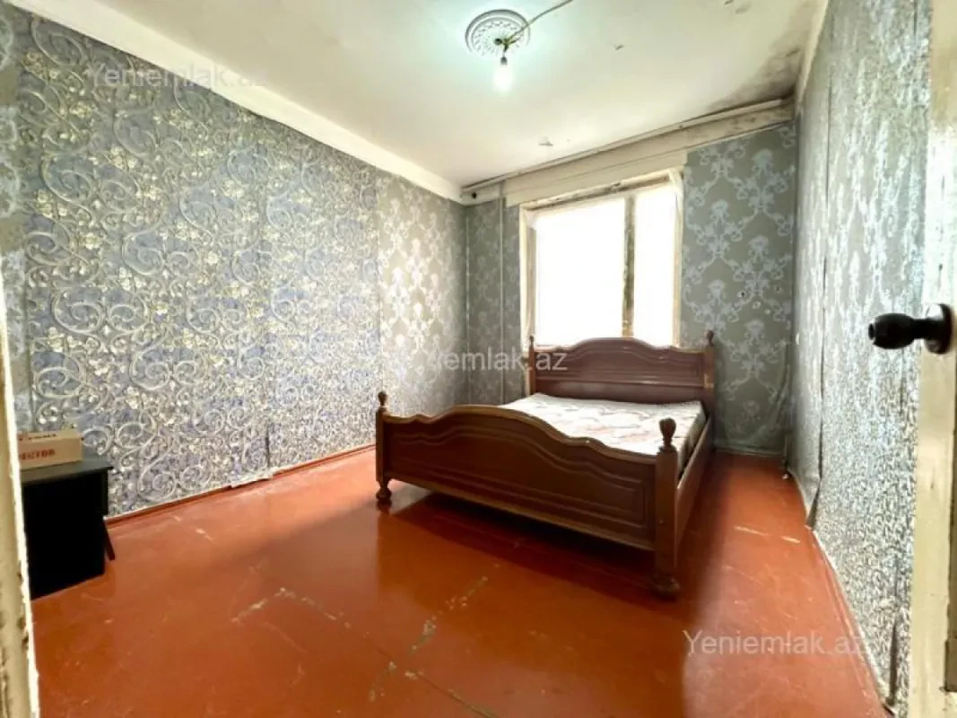 Satılır 2 otaqlı köhnə tikili 65 m²