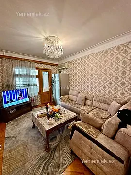 Satılır 5 otaqlı köhnə tikili 130 m²