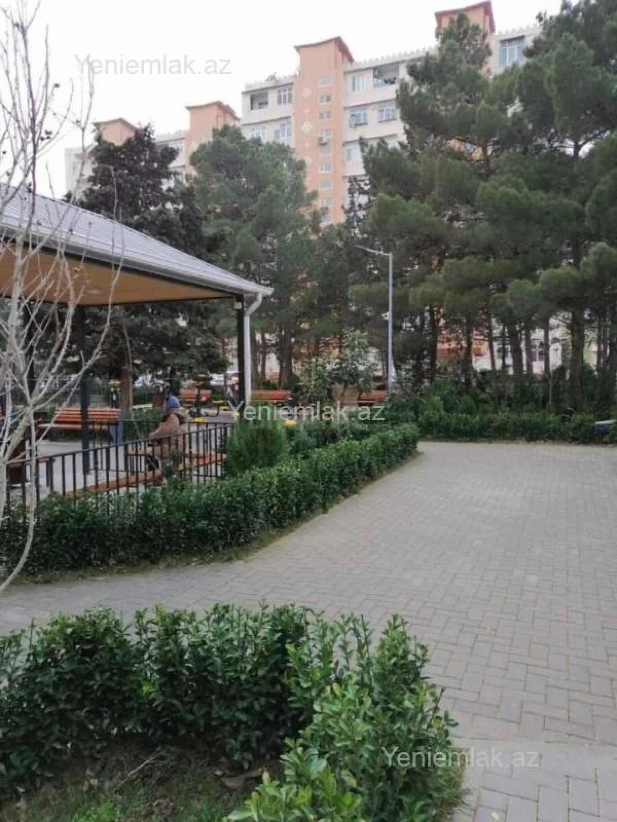 Satılır 2 otaqlı köhnə tikili 60 m²
