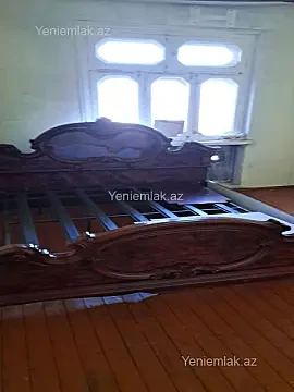 Satılır 2 otaqlı köhnə tikili 60 m²