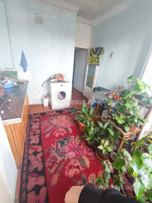 Satılır 2 otaqlı köhnə tikili 60 m²