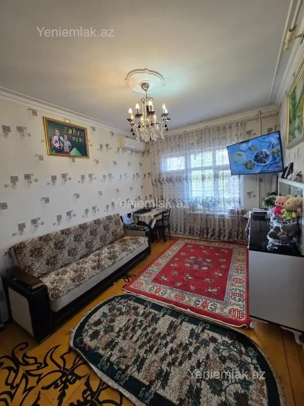 Satılır 2 otaqlı köhnə tikili 65 m²