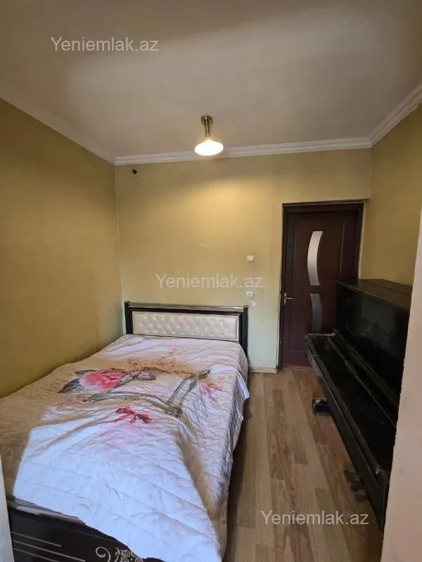 Satılır 2 otaqlı köhnə tikili 40 m²