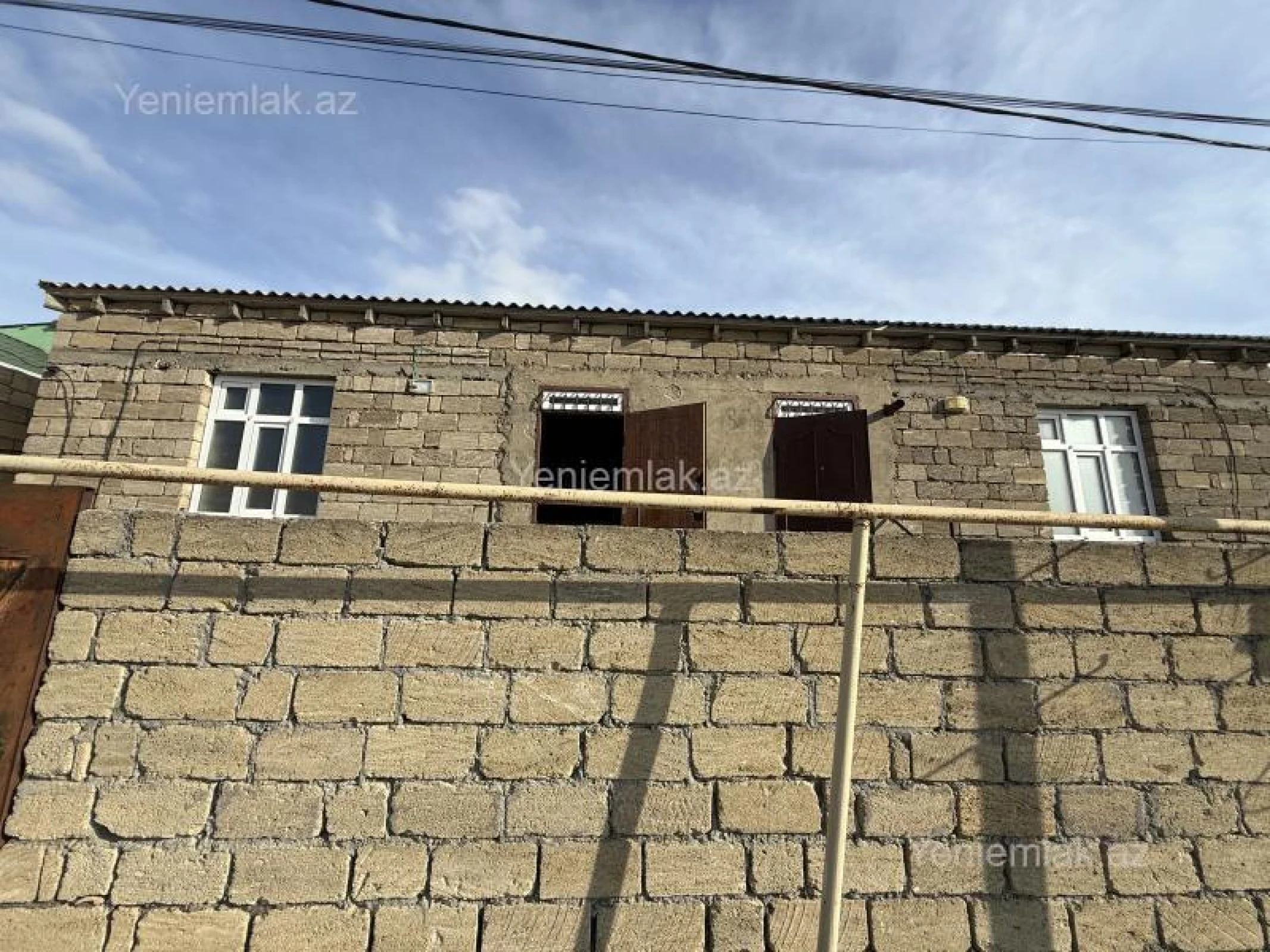 Satılır 4 otaqlı həyət evi 100 m²