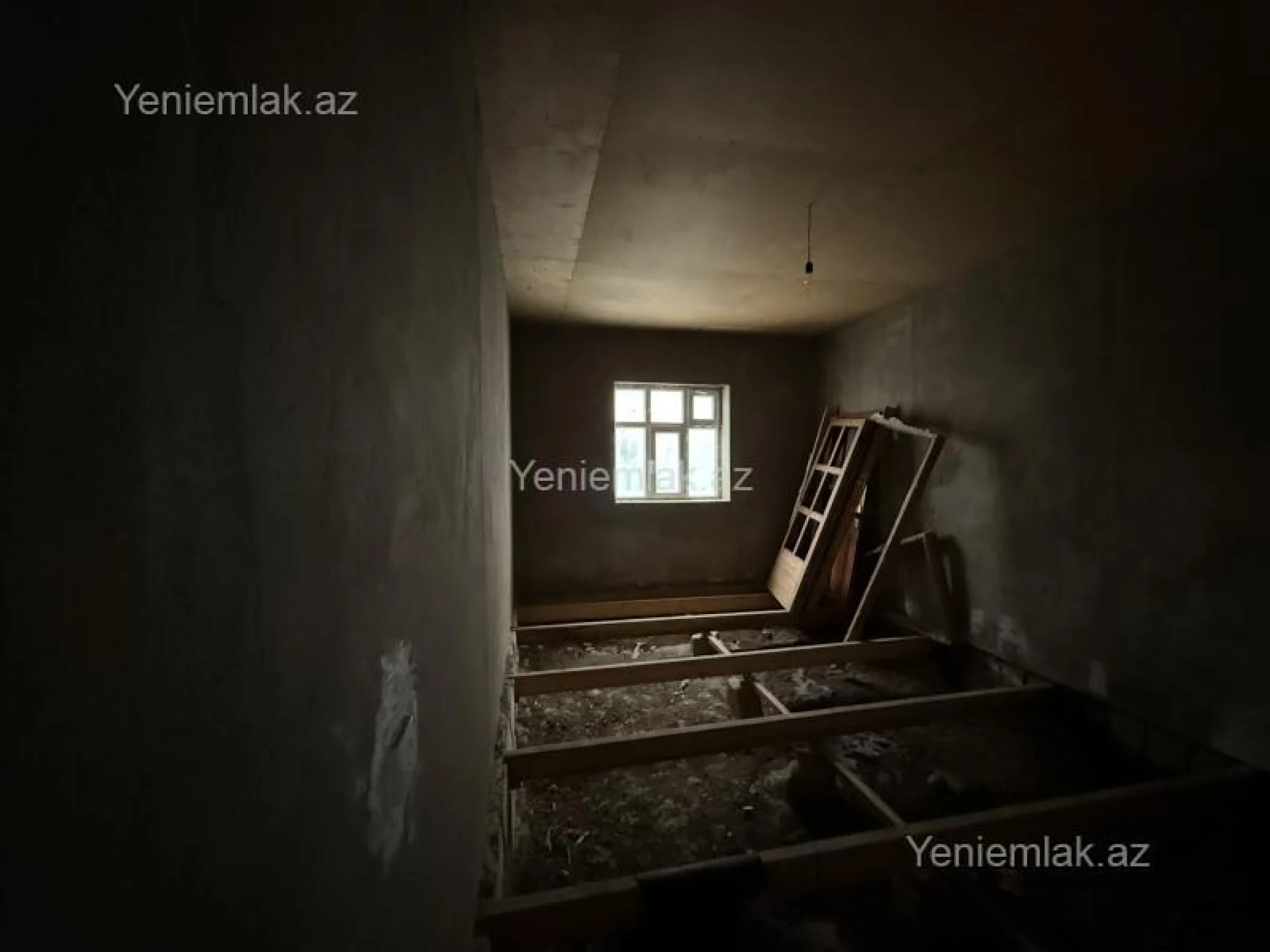 Satılır 4 otaqlı həyət evi 100 m²