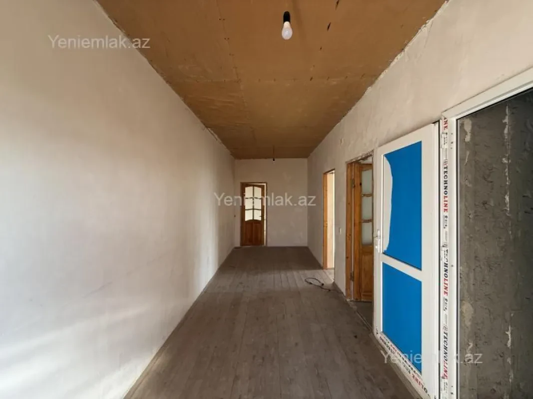 Satılır 4 otaqlı həyət evi 100 m²