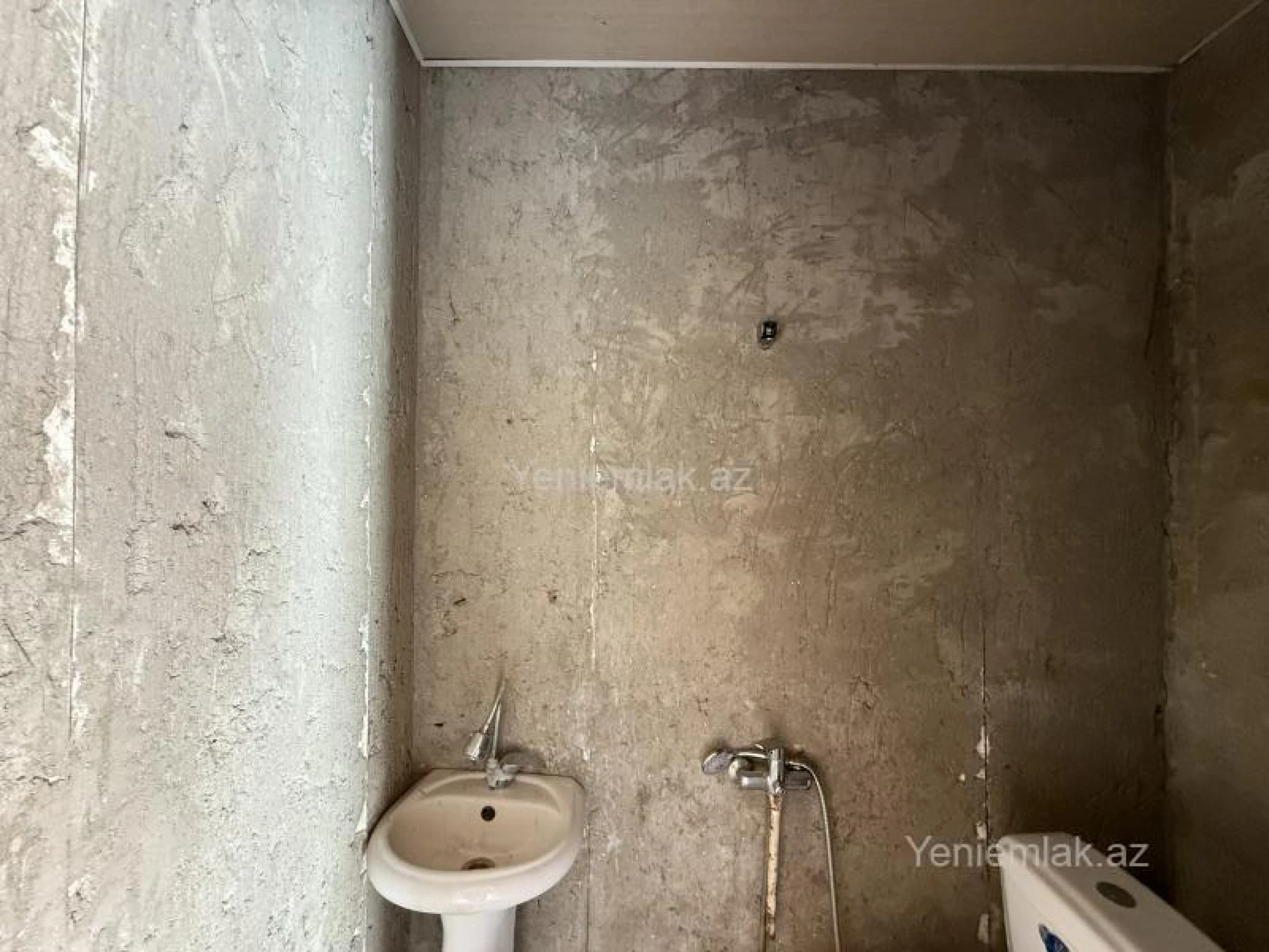 Satılır 4 otaqlı həyət evi 100 m²