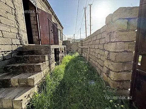 Satılır 4 otaqlı həyət evi 100 m²