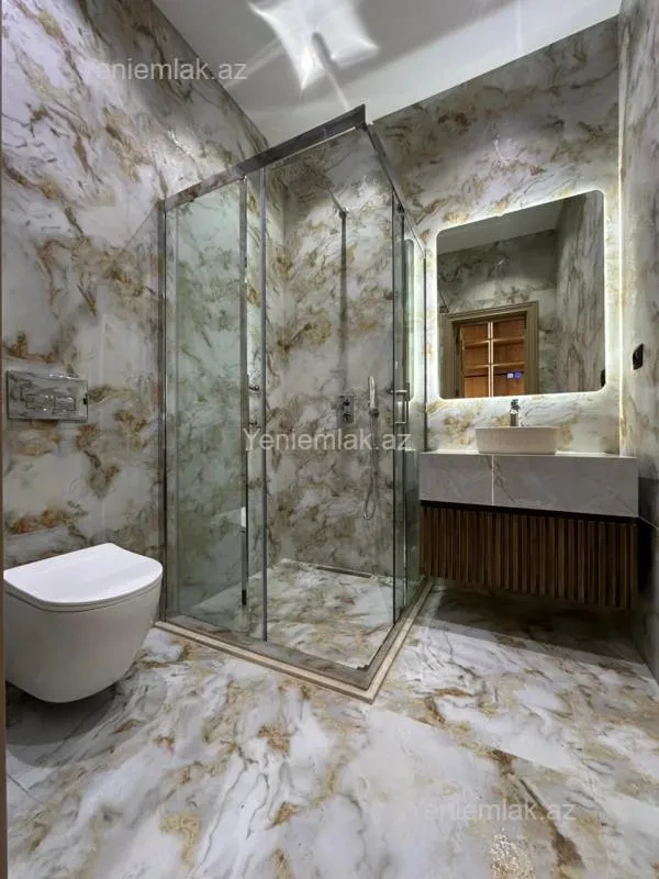 Satılır 5 otaqlı həyət evi 220 m²