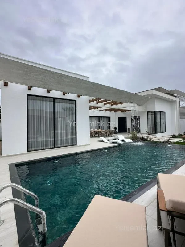 Satılır 5 otaqlı həyət evi 220 m²