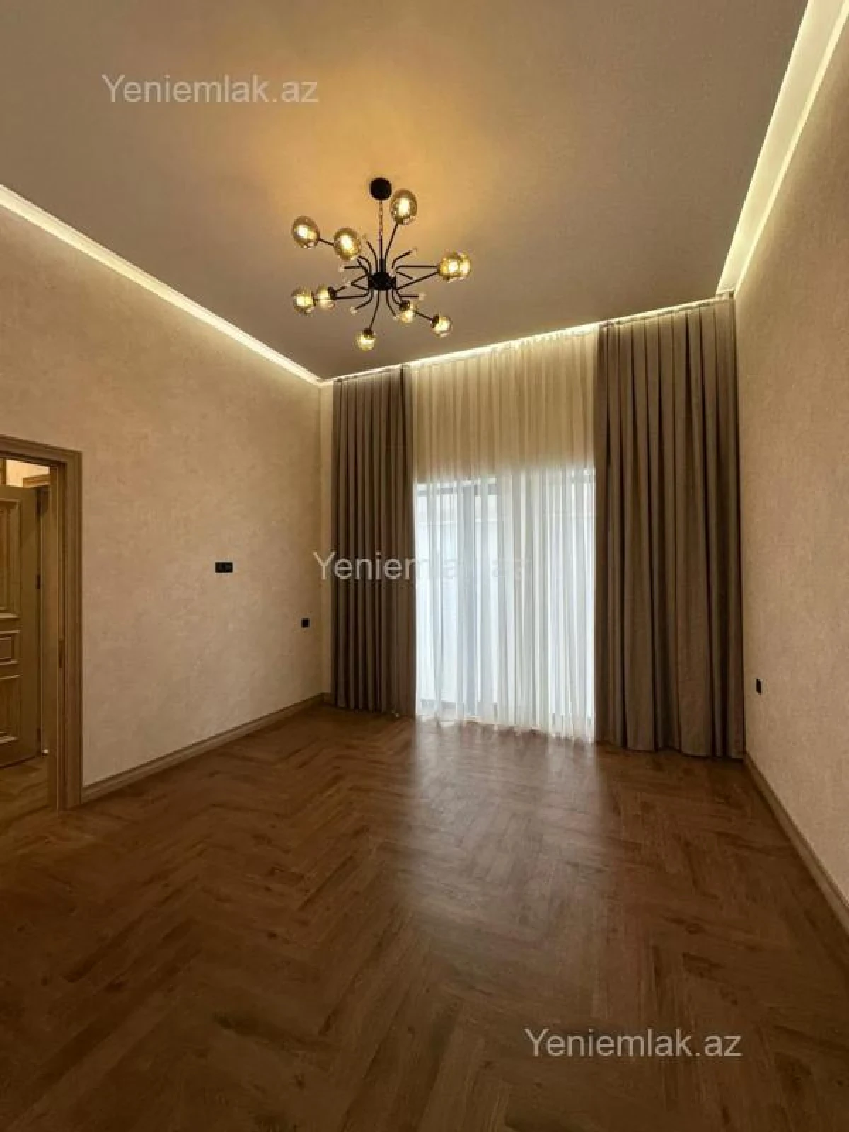 Satılır 5 otaqlı həyət evi 220 m²