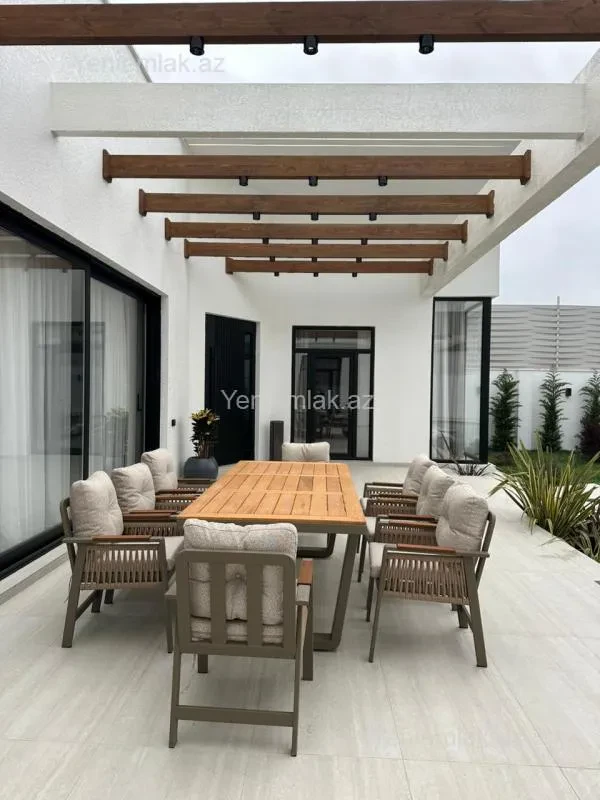 Satılır 5 otaqlı həyət evi 220 m²