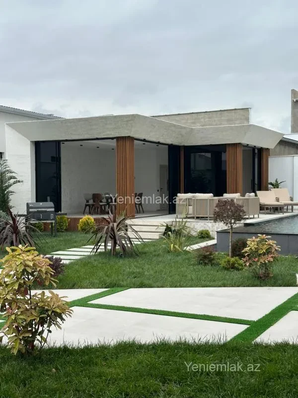 Satılır 5 otaqlı həyət evi 220 m²