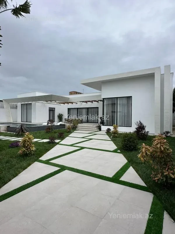 Satılır 5 otaqlı həyət evi 220 m²