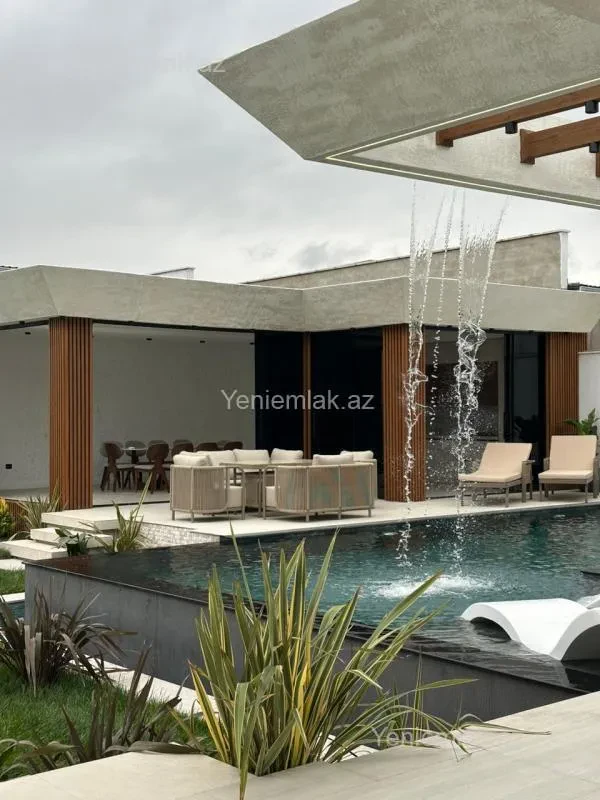 Satılır 5 otaqlı həyət evi 220 m²