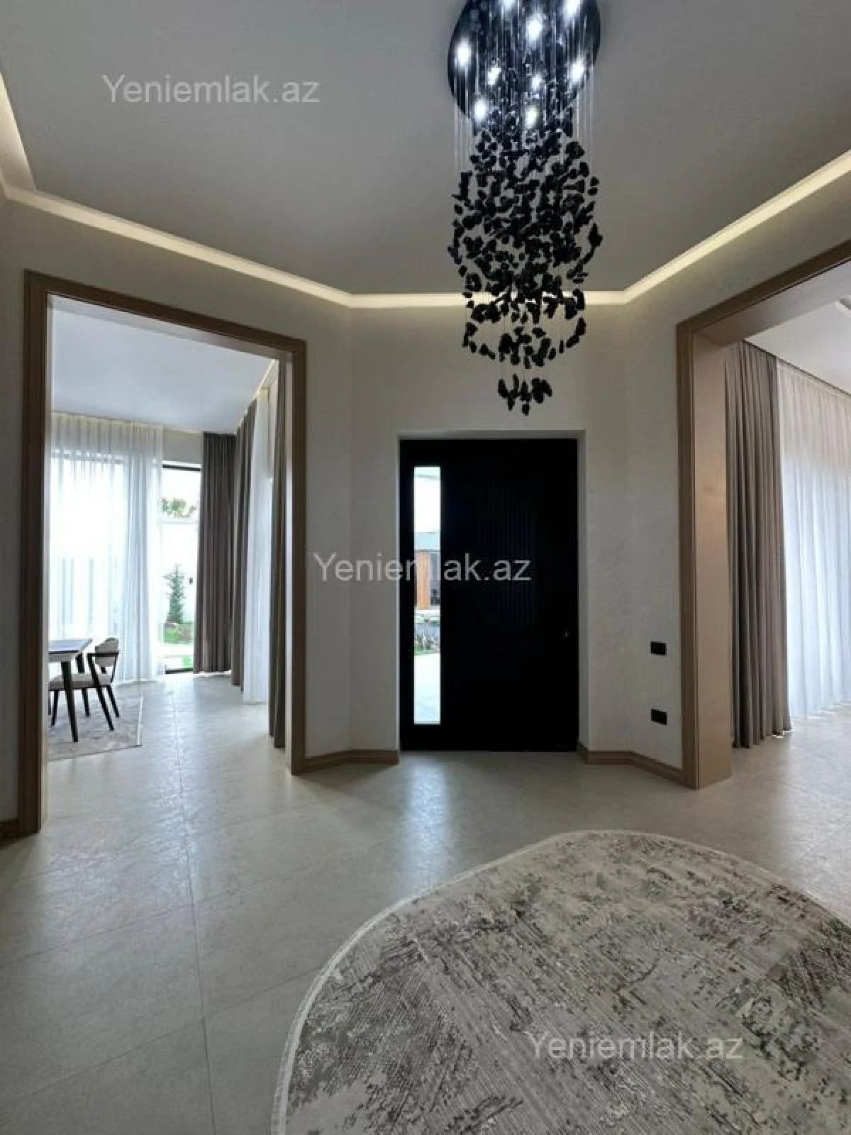 Satılır 5 otaqlı həyət evi 220 m²