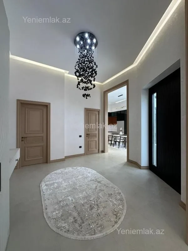 Satılır 5 otaqlı həyət evi 220 m²