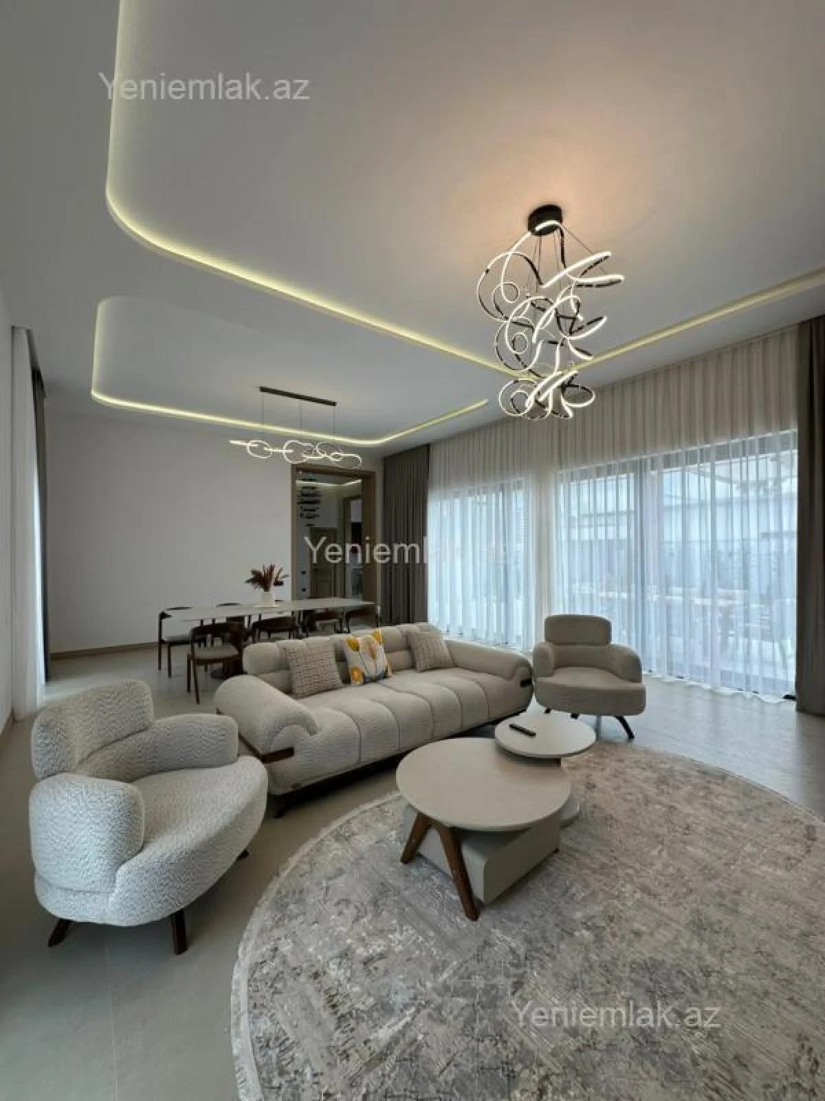 Satılır 5 otaqlı həyət evi 220 m²