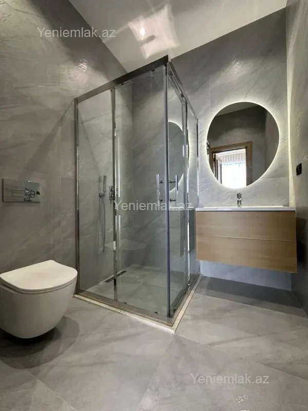 Satılır 5 otaqlı həyət evi 220 m²