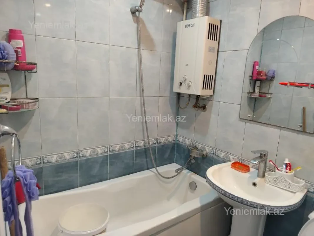 Satılır 1 otaqlı köhnə tikili 36 m²