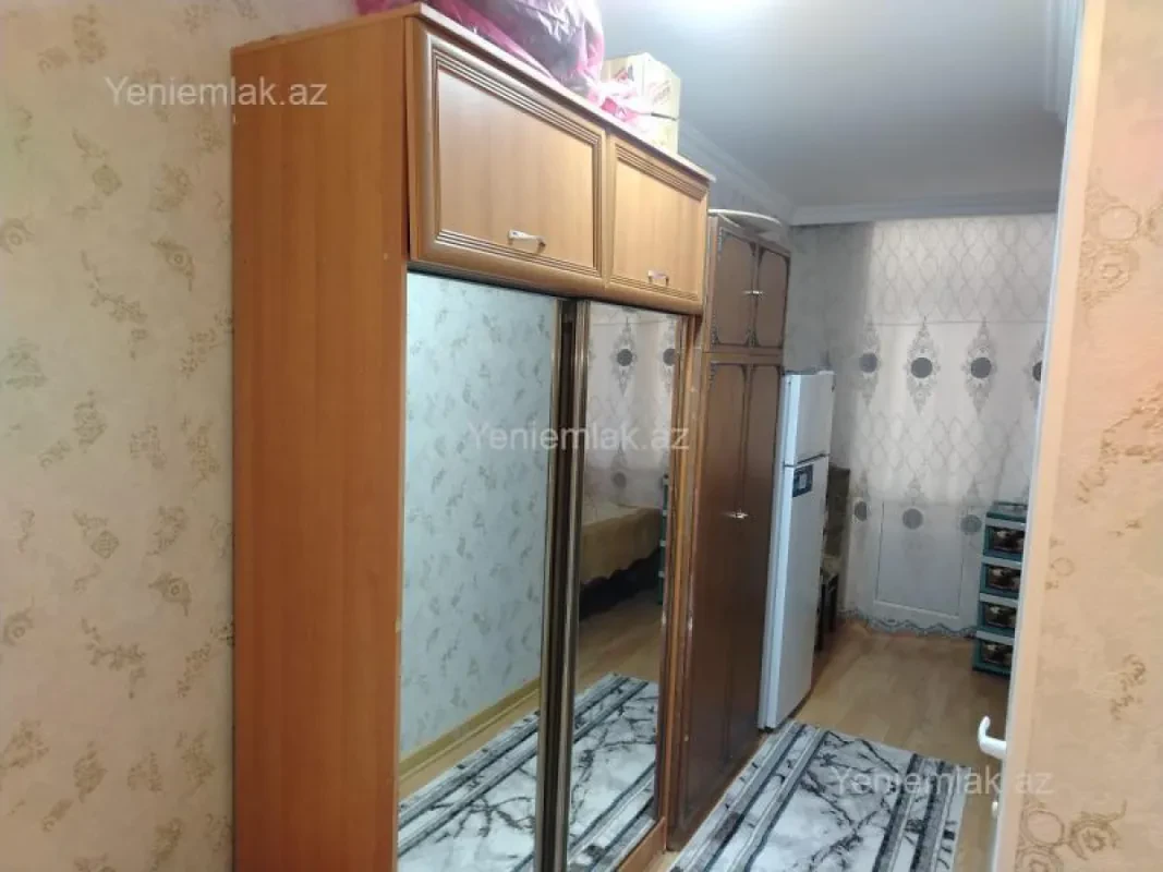 Satılır 1 otaqlı köhnə tikili 36 m²