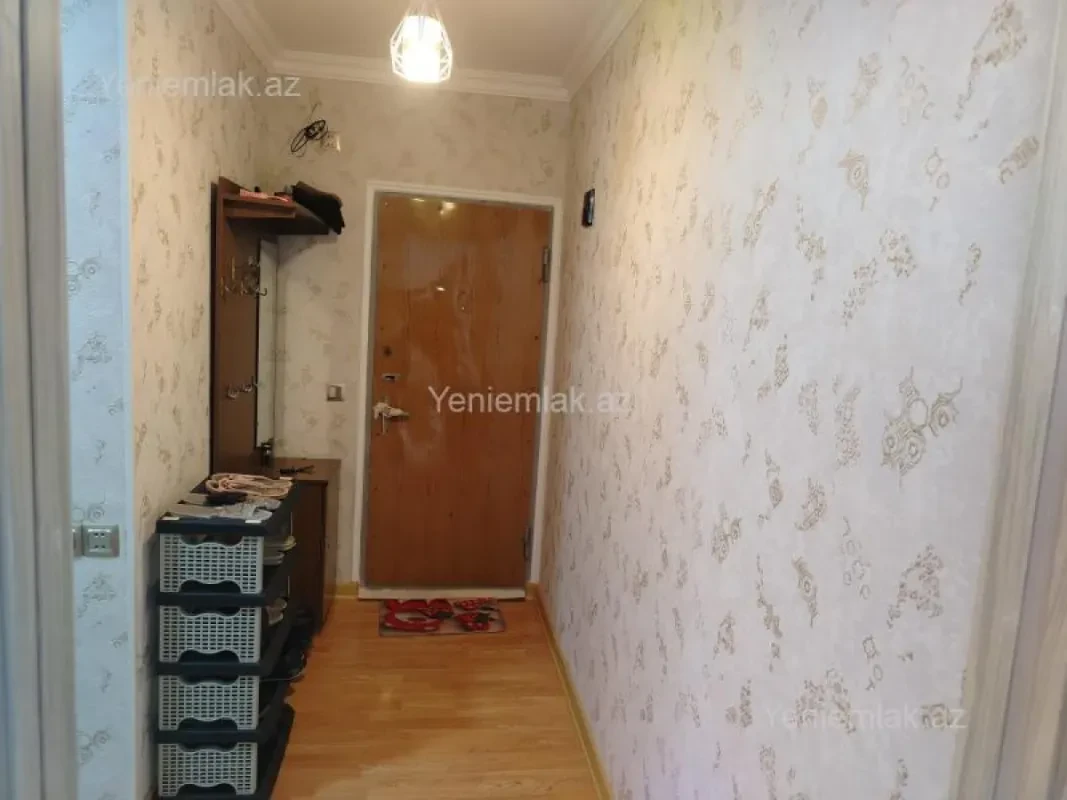 Satılır 1 otaqlı köhnə tikili 36 m²
