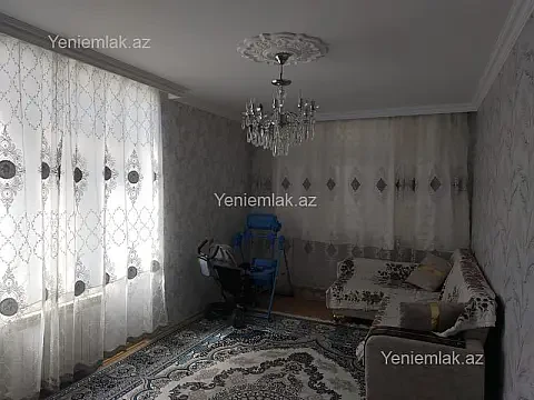 Satılır 1 otaqlı köhnə tikili 36 m²