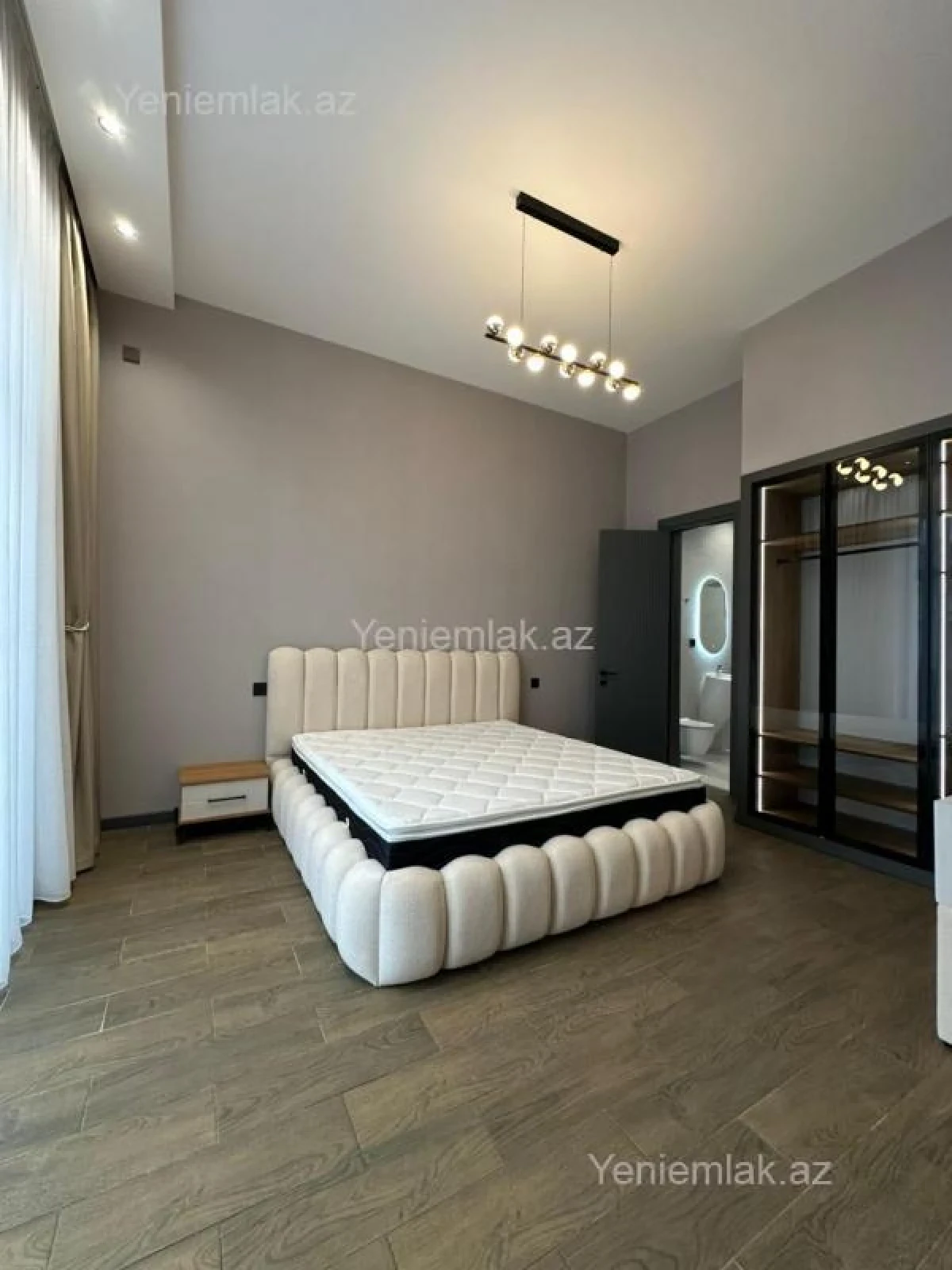 Satılır 5 otaqlı həyət evi 280 m²
