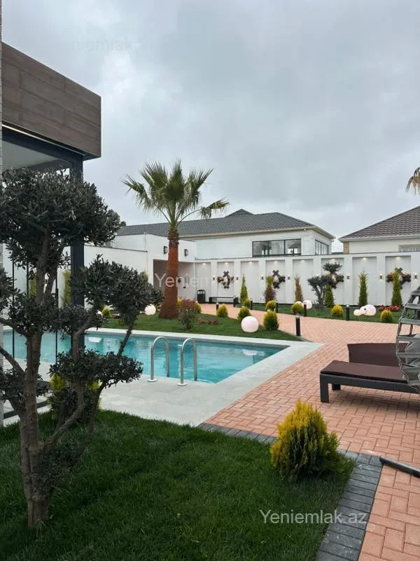 Satılır 5 otaqlı həyət evi 280 m²