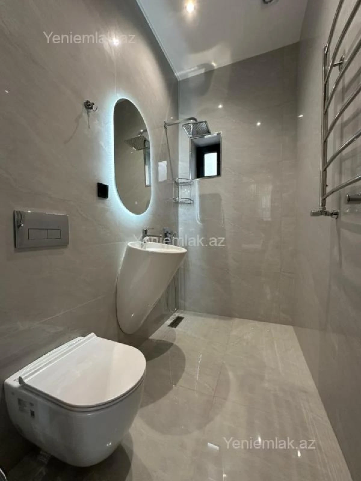Satılır 5 otaqlı həyət evi 280 m²
