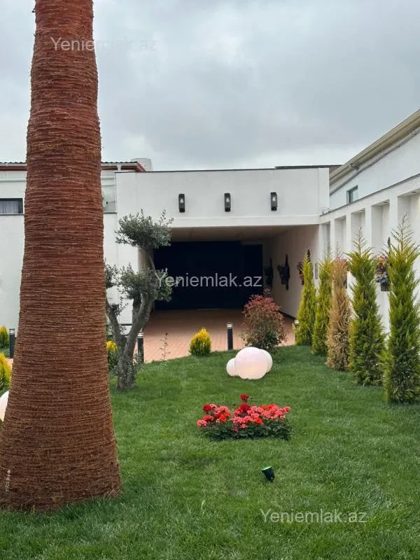 Satılır 5 otaqlı həyət evi 280 m²