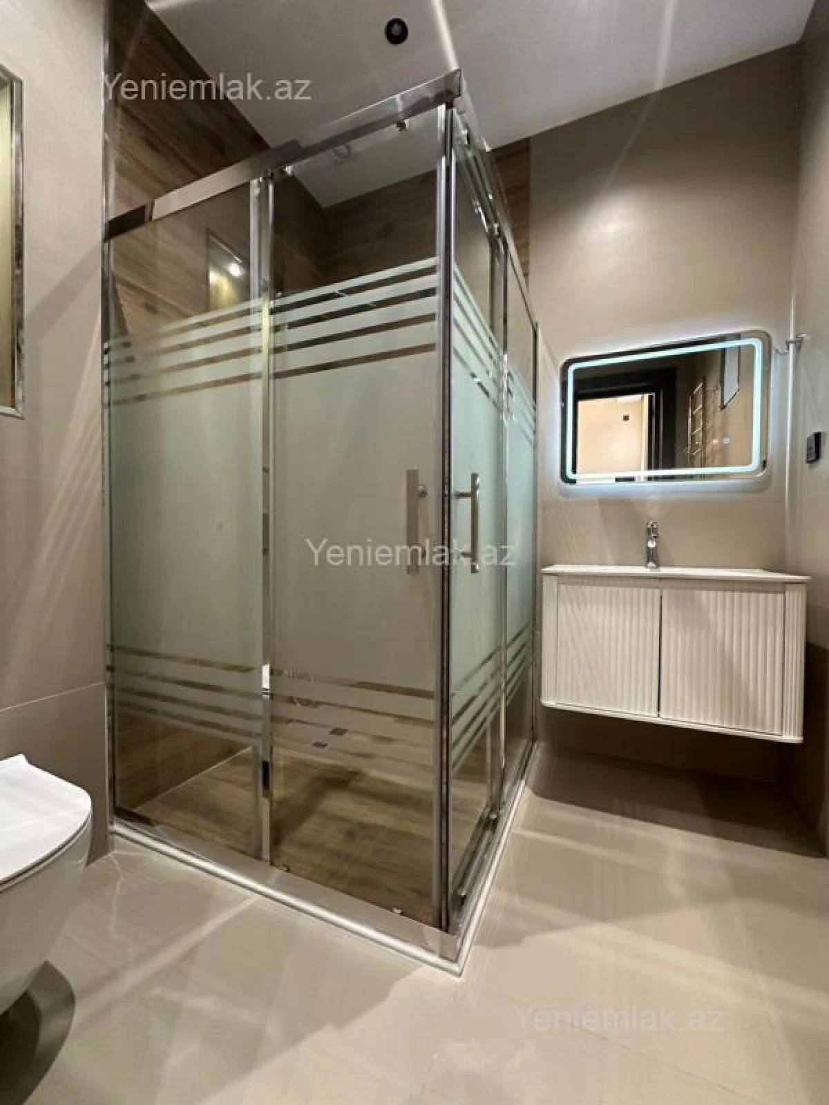 Satılır 5 otaqlı həyət evi 280 m²