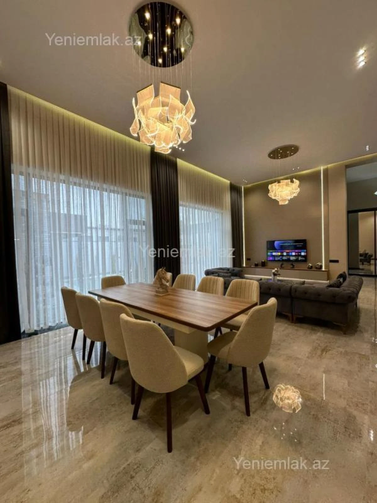 Satılır 5 otaqlı həyət evi 280 m²